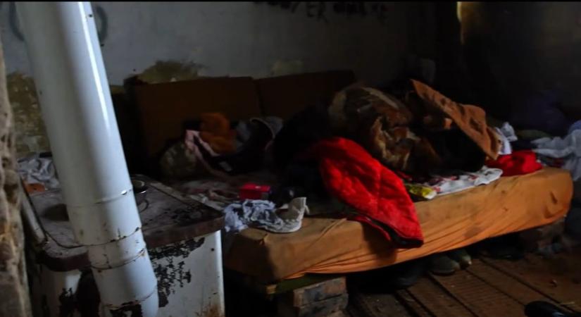 Rettenetes körülmények közül mentettek ki három kisgyereket a rendőrök Budapesten