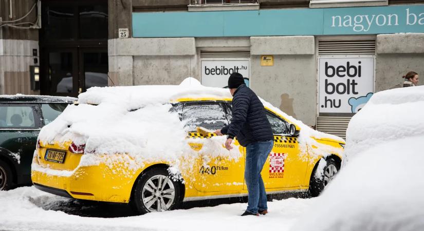 Top tippek: ezek a praktikák segíthetnek, ha hóba ragadtunk az autónkkal