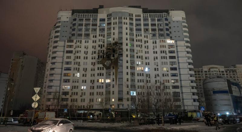 Felszólították a lakosságot: aki teheti, hagyja el a Kijevet