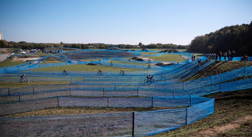 Országos bajnokság a debreceni VeloParkban