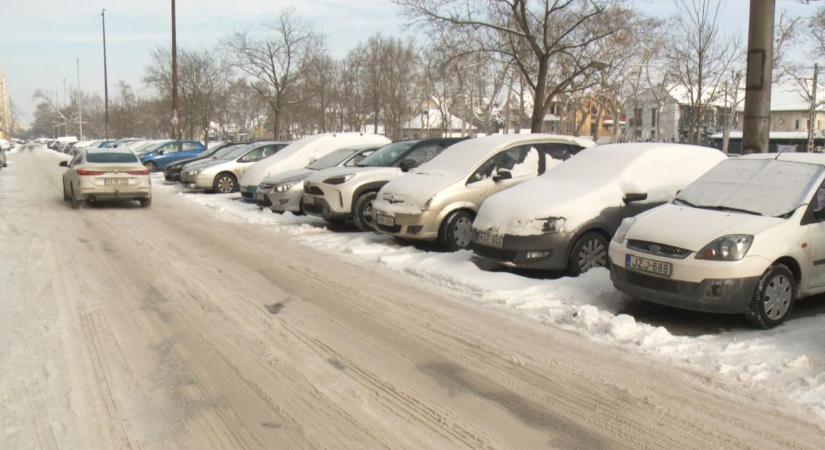 A hó után Debrecen is a faggyal küzd a következő napokban – videóval