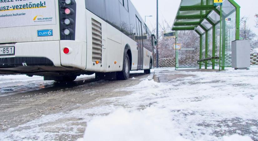 A hóhelyzet miatt ingyenes lesz a buszközlekedés Fehérváron