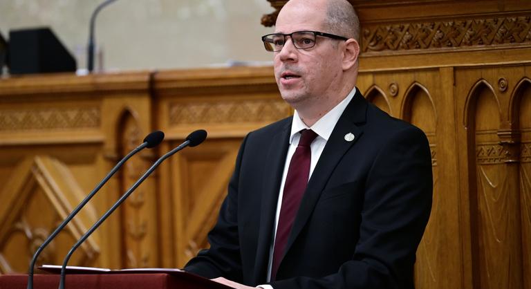 Hatalmas mennyiségű adatot foglaltak le Magyarországon kiemelkedő jelentőségű büntetőügyekről