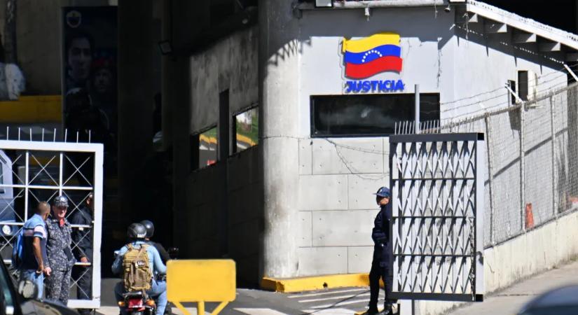 Venezuelában szabadon engedtek több bebörtönzött ellenzéki vezetőt, aktivistát és újságírót