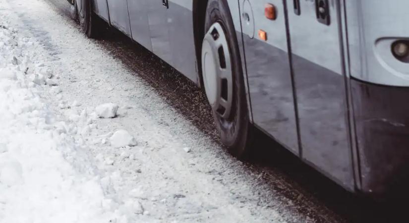 Ingyenes buszközlekedés jön Székesfehérváron a téli időjárás miatt