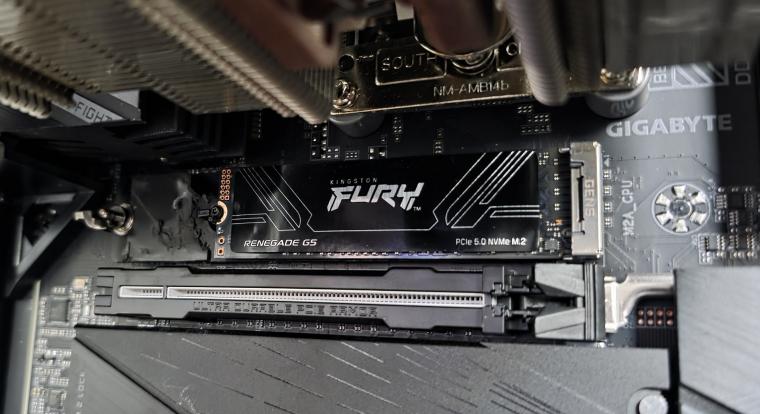 Utólag fizettetett volna többet a memóriáért egy kanadai webshop