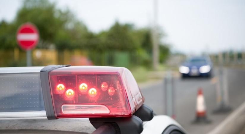 Bírság segítségnyújtás helyett? Itt a rendőrség válasza a kamionos ügyében!