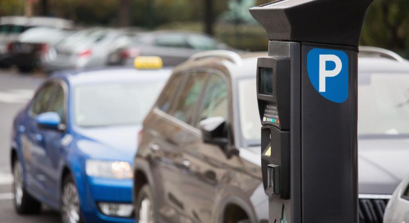 Egy hétig ingyen parkolhatunk és buszozhatunk Kecskeméten