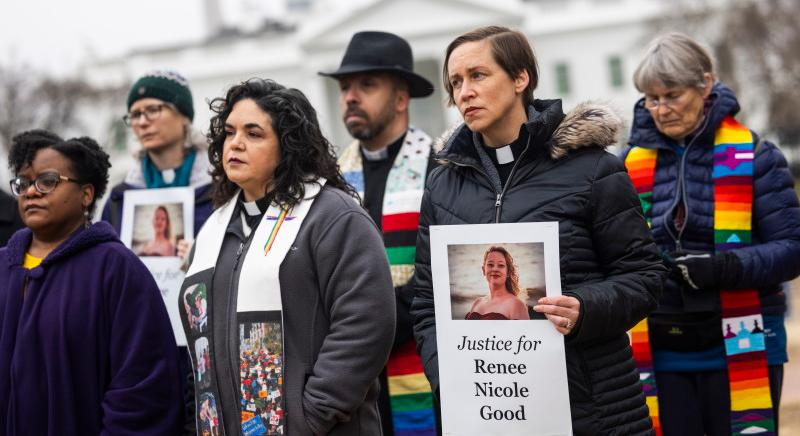 USA: Tüntetések robbantak ki, miután agyonlőtt egy amerikai nőt a bevándorlási hivatal ügynöke (VIDEÓ)