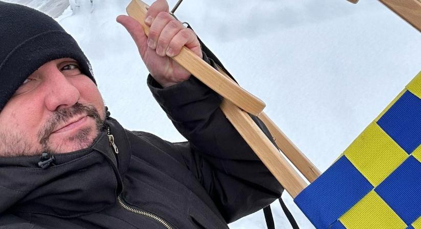 Nevetségesnek indult, ijesztő lett a vége: brutális áron árulják a szánkókat, a pécsi humorista negyedórákra adná kölcsön