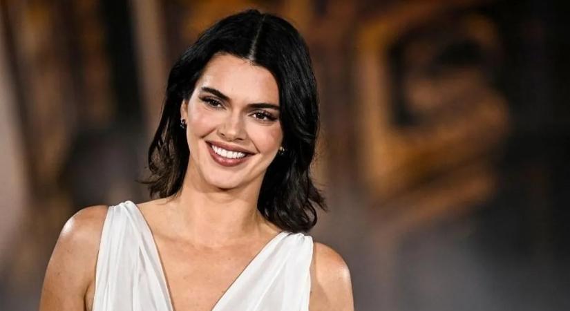 Leszbikusságáról vallott Kendall Jenner – szexi képek