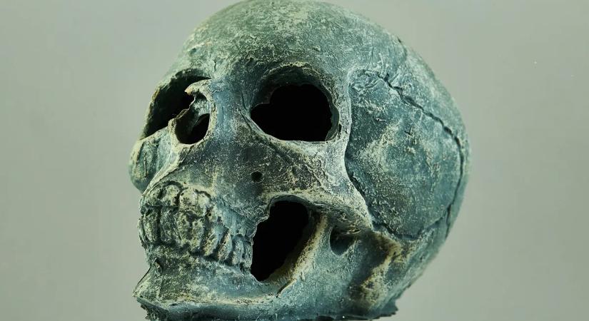 Horror: két kisgyermek maradványai, 100 koponya és csontok kerültek elő