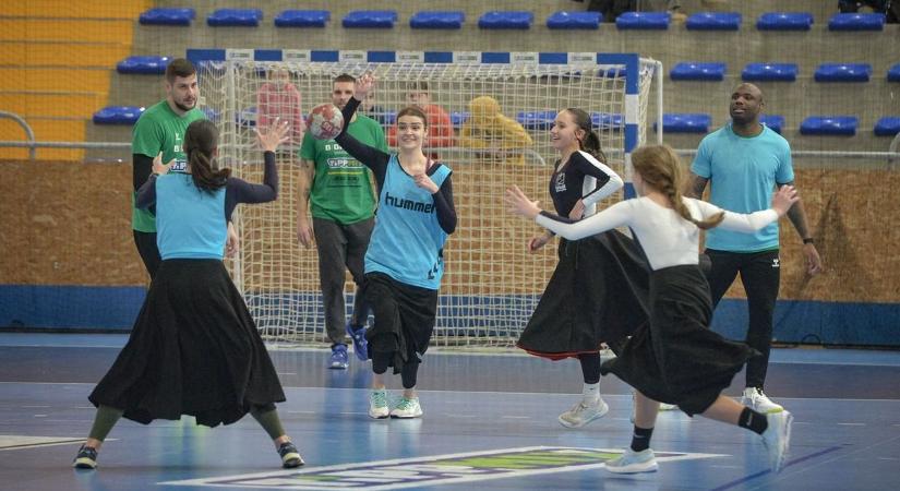 Vidróczki Néptáncegyüttes kontra HE-DO B. Braun Gyöngyös: mindkét fél tanult a másiktól