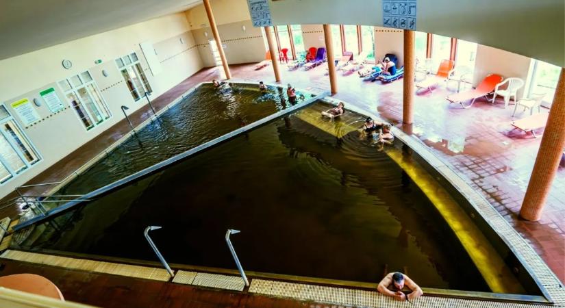 Megfizethető termálfürdő az Alföld közepén, nyugodt környezetben