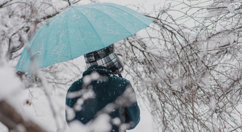 Egyedül hagyott újszülött kislányra találtak a fagyban egy parkban, majd jött a fordulat