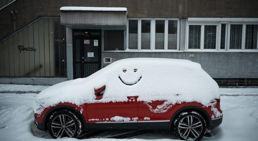 Három aranyszabály, ha jeges úton vezetünk – tippeket adtak a raliversenyzők