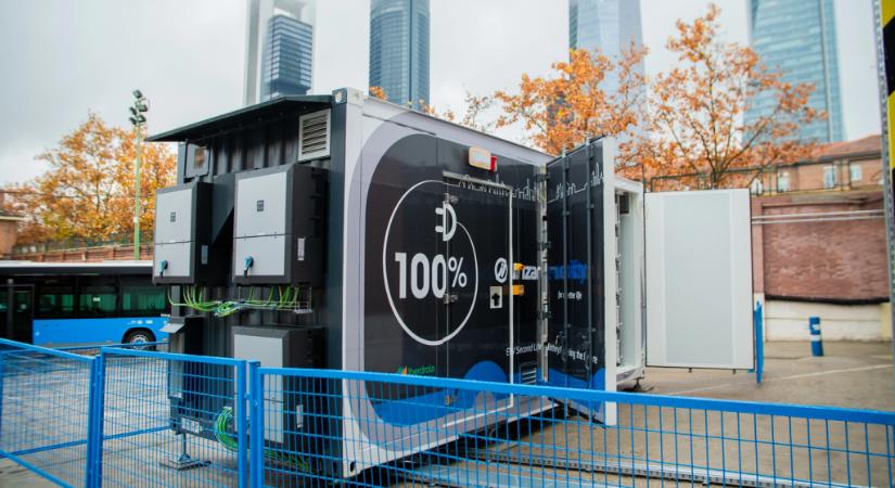 Leselejtezett társaik akkumulátorából vesznek fel energiát Madrid villanybuszai