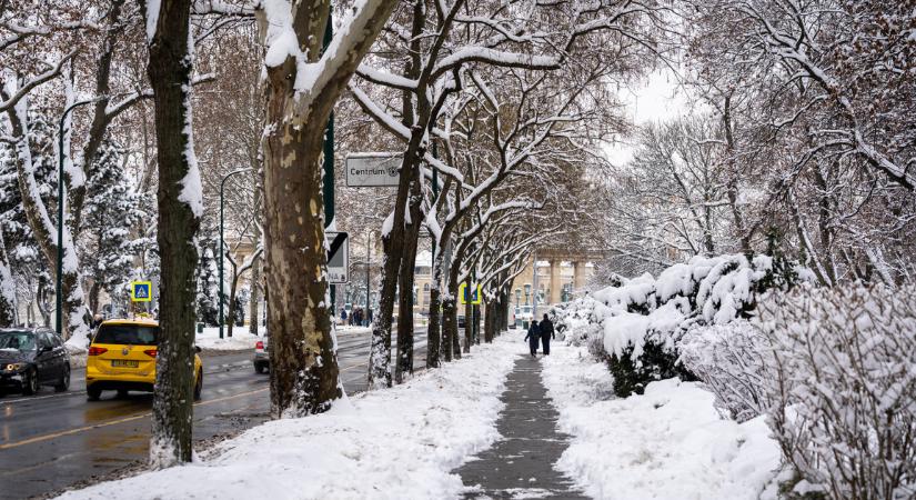 Még hidegebb levegő és még több hó érkezik, több vármegyére kiadták a figyelmeztetést