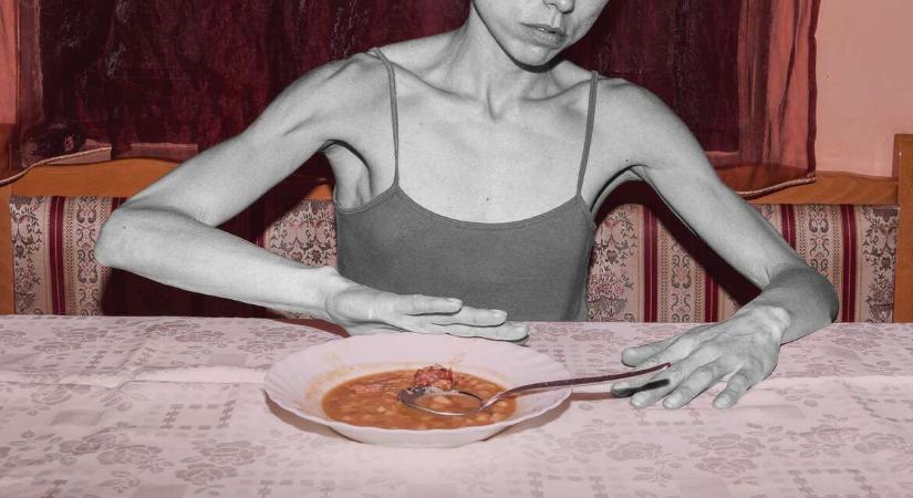 „A betegség alatt olyan érzésem volt, mintha rajtam kívül álló erők uralnák a testemet” – Tíz év az anorexia fogságában