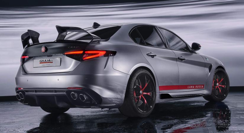 Vitorlás hajónak álmodja magát ez az Alfa