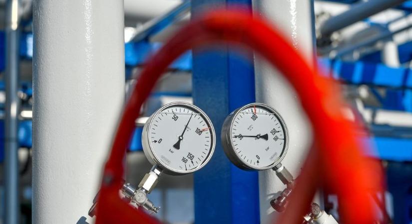 Európa legnagyobb föld alatti gáztározóját is találat érte a pénteki csapásban