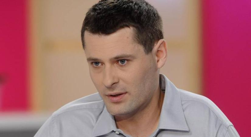 Reisz Andrást ősz hajjal és szakállal fel se ismerni: a TV2 tájszólással beszélő időjósa ma így néz ki