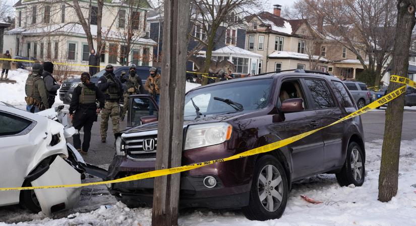 A háromgyerekes anyát lelövő ügynök testkamerája is rögzítette a minneapolisi tragédiát