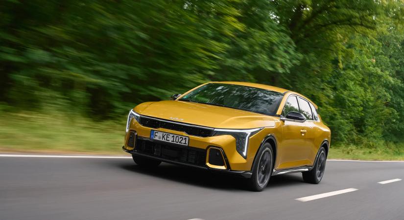 Beárazták itthon a Kia Ceed utódját! Ennyibe kerül Magyarországon a K4!