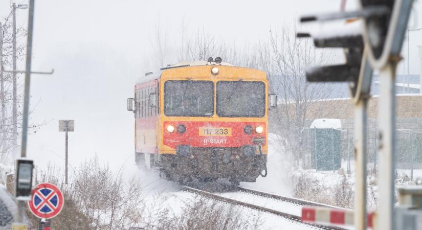 Hideg idő – MÁV-csoport: hosszabb menetidő a vonat- és a buszközlekedésben