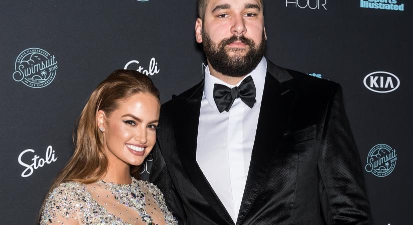 Egy amerikaifocista beperelte az exfeleségét, amiért az kiteregette, mekkora farka van