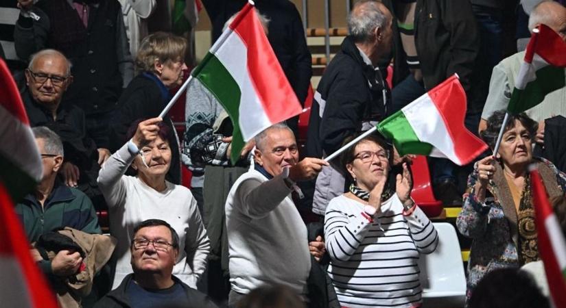 Újabb felmérés a kongresszus előtt: a Fidesz magabiztosan vezet!