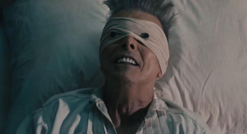 Ma 10 éve ment el a rocksztár, aki megkoreografálta saját halálát