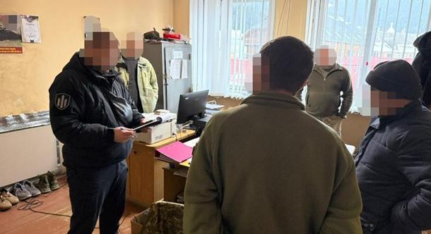 Letartóztatták az Ivano-Frankivszki toborzóközpont egyik katonáját, aki katonaköteleseket bántalmazott