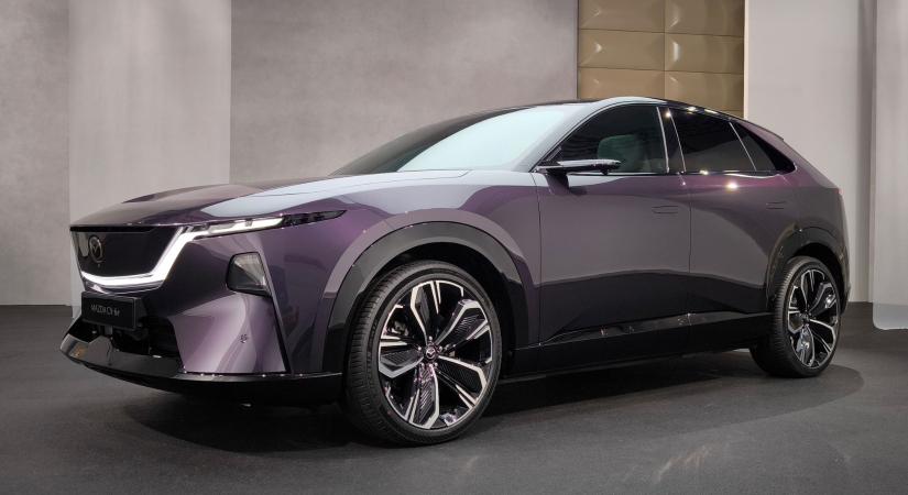 66 centis tévével jön a Mazda új villanyautója