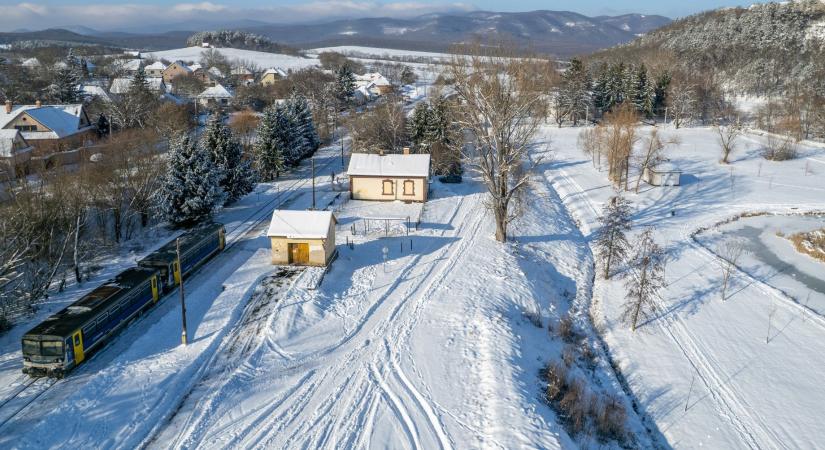 20 településen okozott áramszünetet a havazás