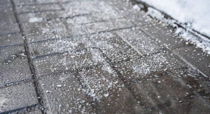 Ha ezt szórod a járdára, nem fog csúszni