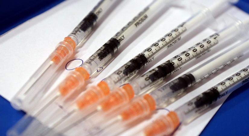 Egy vállalkozó nem tud megszabadulni 400 ezer orvosi tűtől, ingyen sem kell senkinek