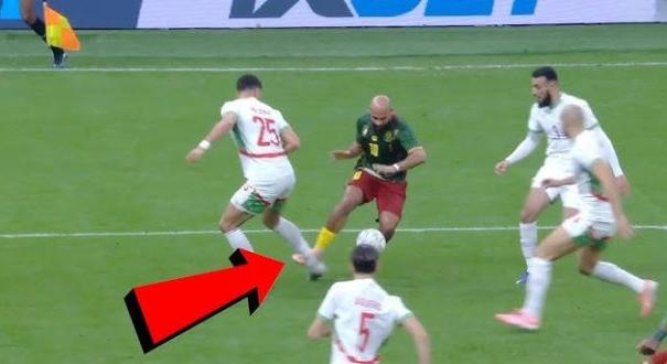 Bíróbotránytól lett hangos az Afrika-kupa - videón a nagy vitát kiváltó eset