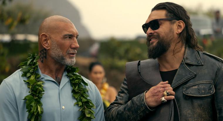 Jason Momoa és Dave Bautista lenyomják a jakuzát a The Wrecking Crew előzetesében