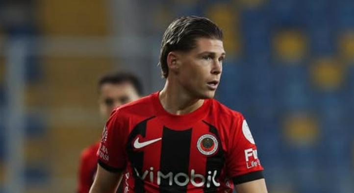 Csoboth Kevin elhagyhatta török csapata edzőtáborát