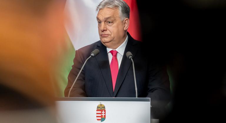 Orbán Viktor felmentett egy helyettes államtitkárt