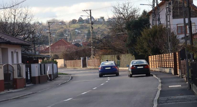 Turbó körforgalom épül, s annyi utca újul meg a városban, hogy felsorolni is nehéz