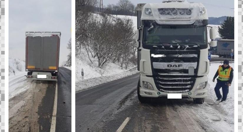 M1 autópálya: kamion a szembesávban, a rendőrség lépett