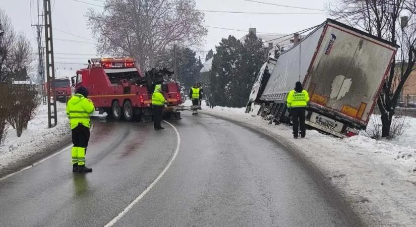 Öt vármegye húsz településén okozott áramkimaradást a hideg