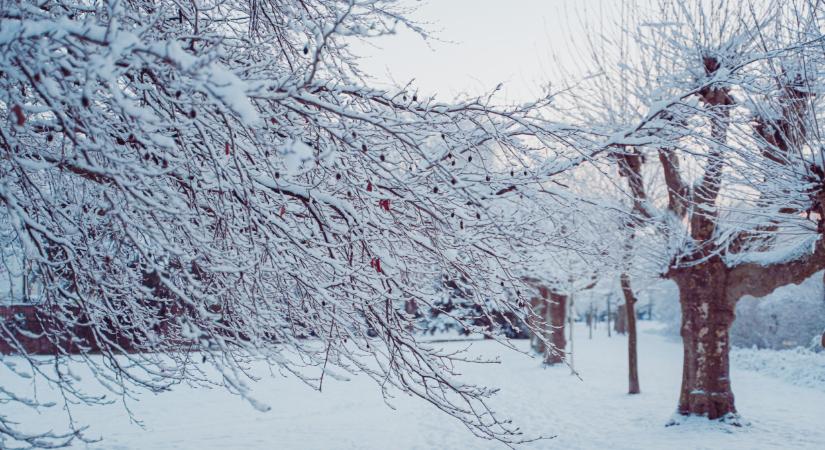 Itt a friss hótérkép: ábrán is mutatjuk, hol csap le hamarosan a durva havazás Magyarországon