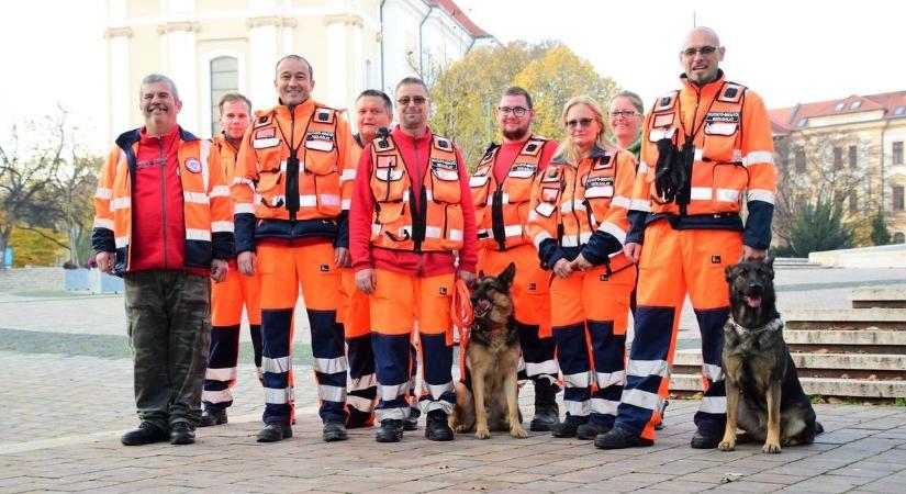 Két bajtárs halála, 32 riasztás, 26 eltűnt személy – a kutató-mentők nehéz éven vannak túl