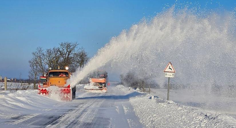 Közút-helyzet: Mire számíthat az, aki ma autóba ül?