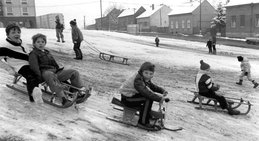 Kaposváron még síelni is lehetett – érdekes, a 80-as években nem állt meg az élet tizenöt centi hó miatt