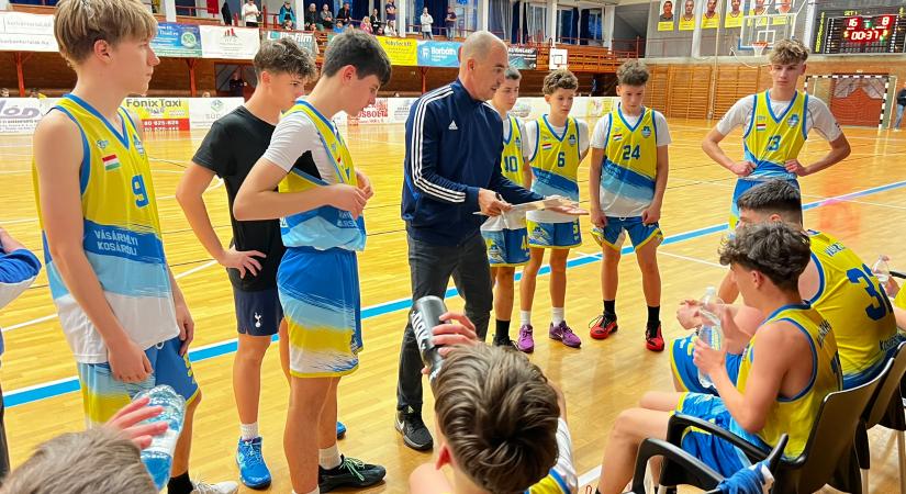 Második lett a főtáblás csoportjában a Kosársuli U16-os csapata