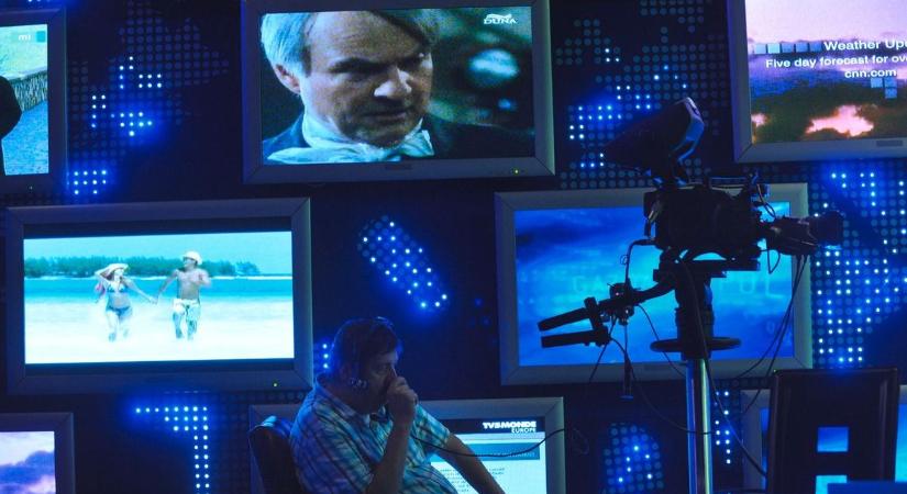 Már két generáció sem kér a családi kanapéból – ezért szűntették meg sorban a magyar tévécsatornákat